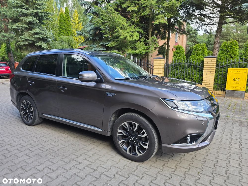 Mitsubishi Outlander - 6