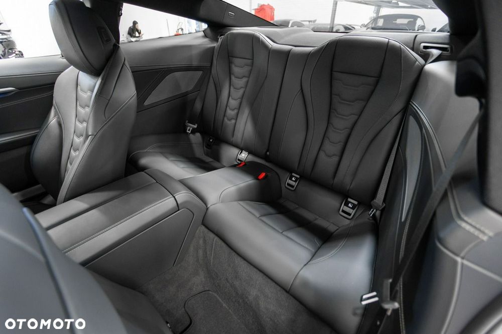BMW Seria 8 M850i xDrive - 24