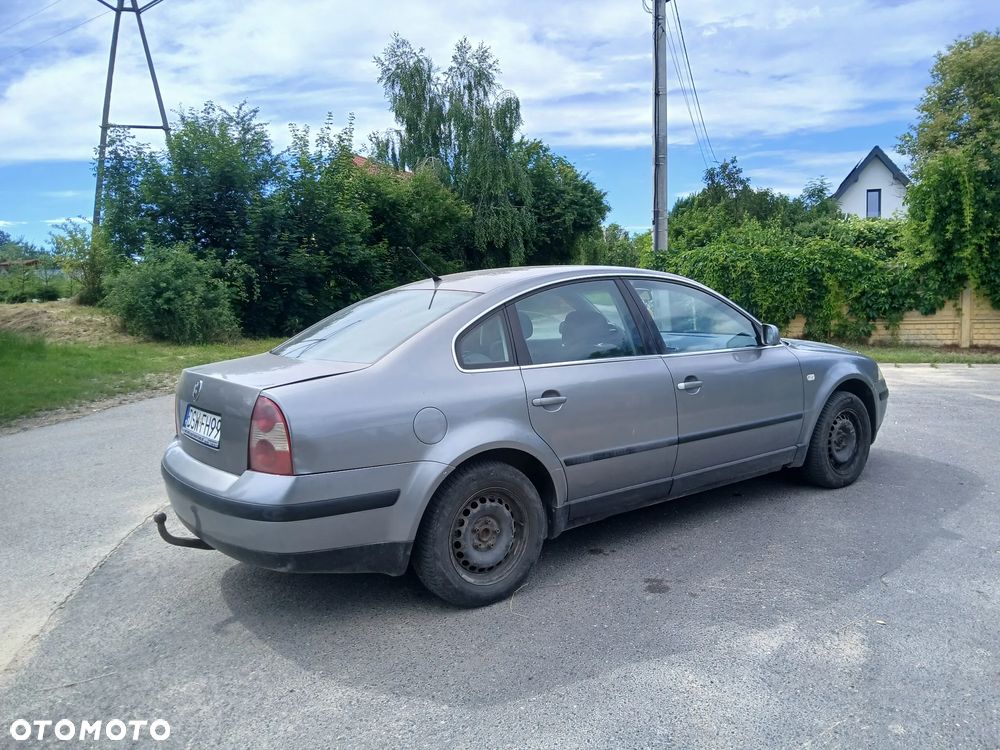Volkswagen Passat 1.9 TDI Trendline - 8