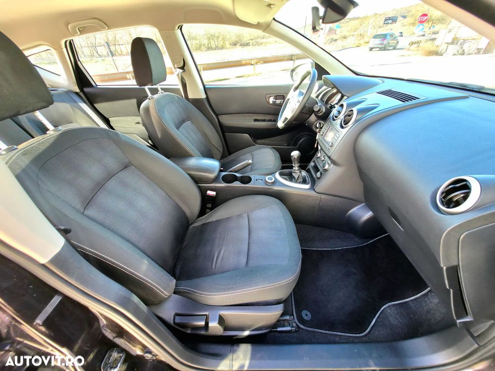 Nissan Qashqai 2.0 dCi DPF 4x4 tekna - 11