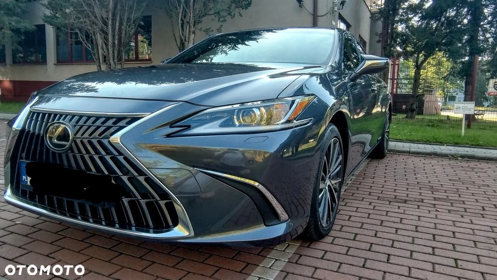 Lexus ES 300h Business Edition - 1