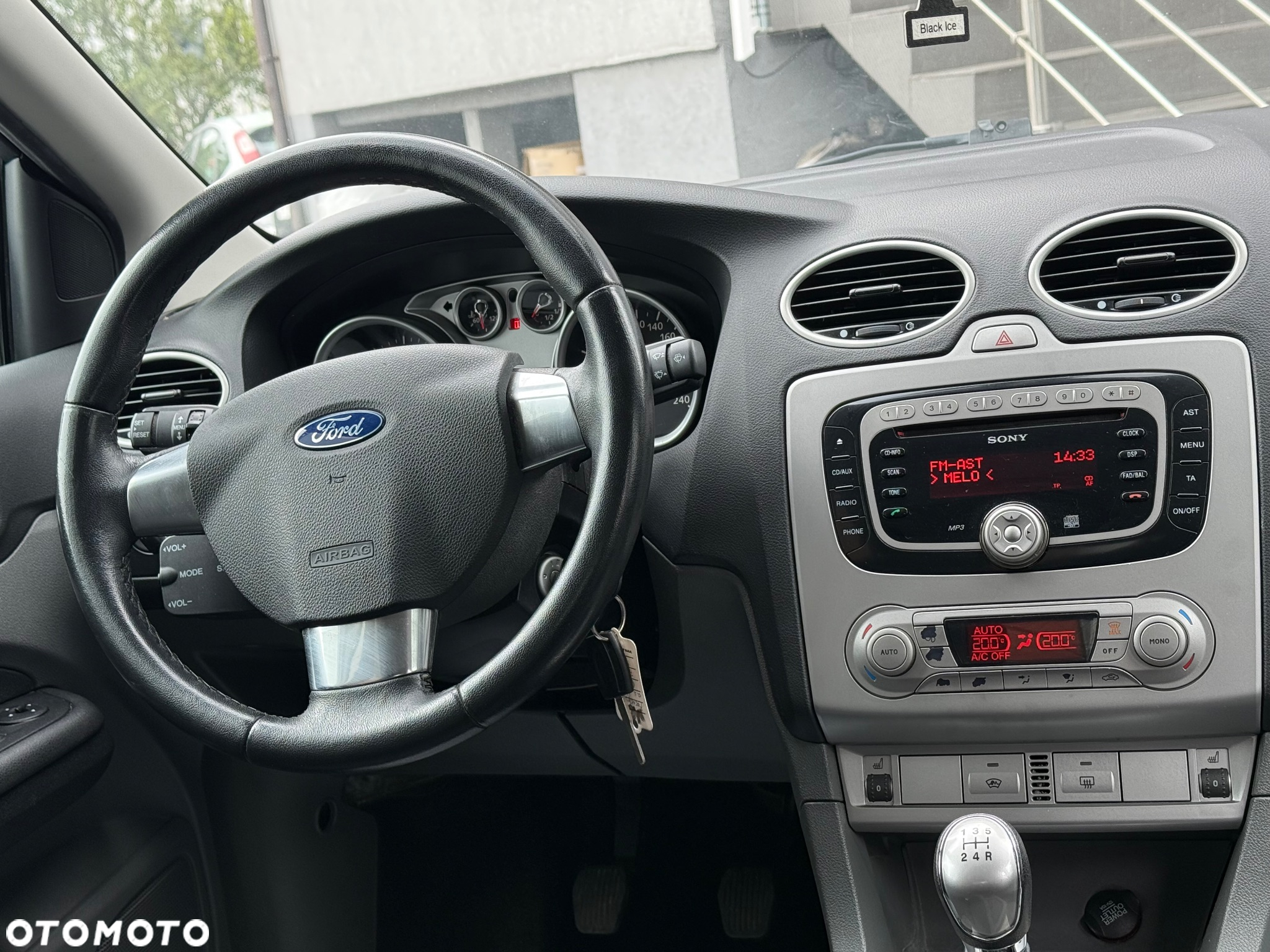 Ford Focus 1.6 16V Titanium - 11