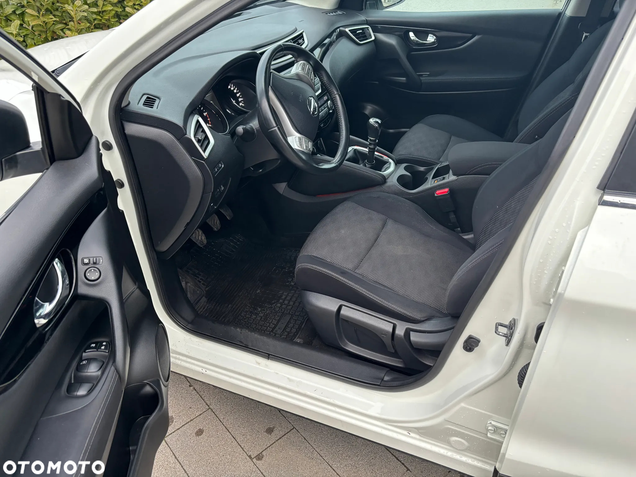 Nissan Qashqai 1.6 DCi 4x4 Acenta EU6 - 11