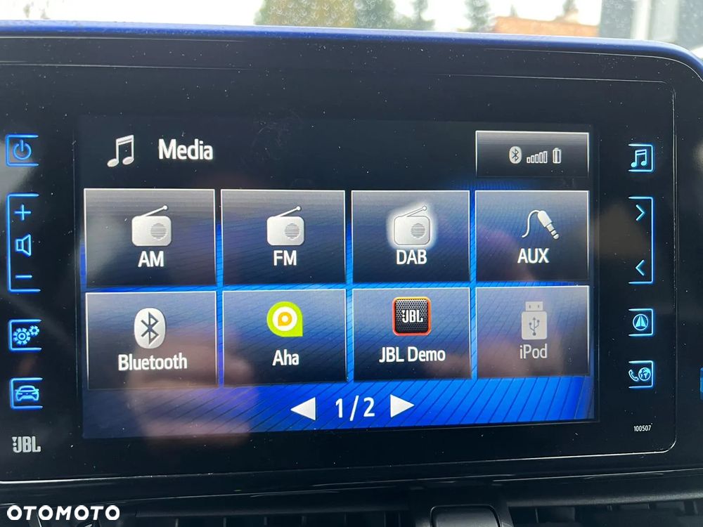 Toyota C-HR 1.8 Hybrid Neon Lime powered by JBL - 15