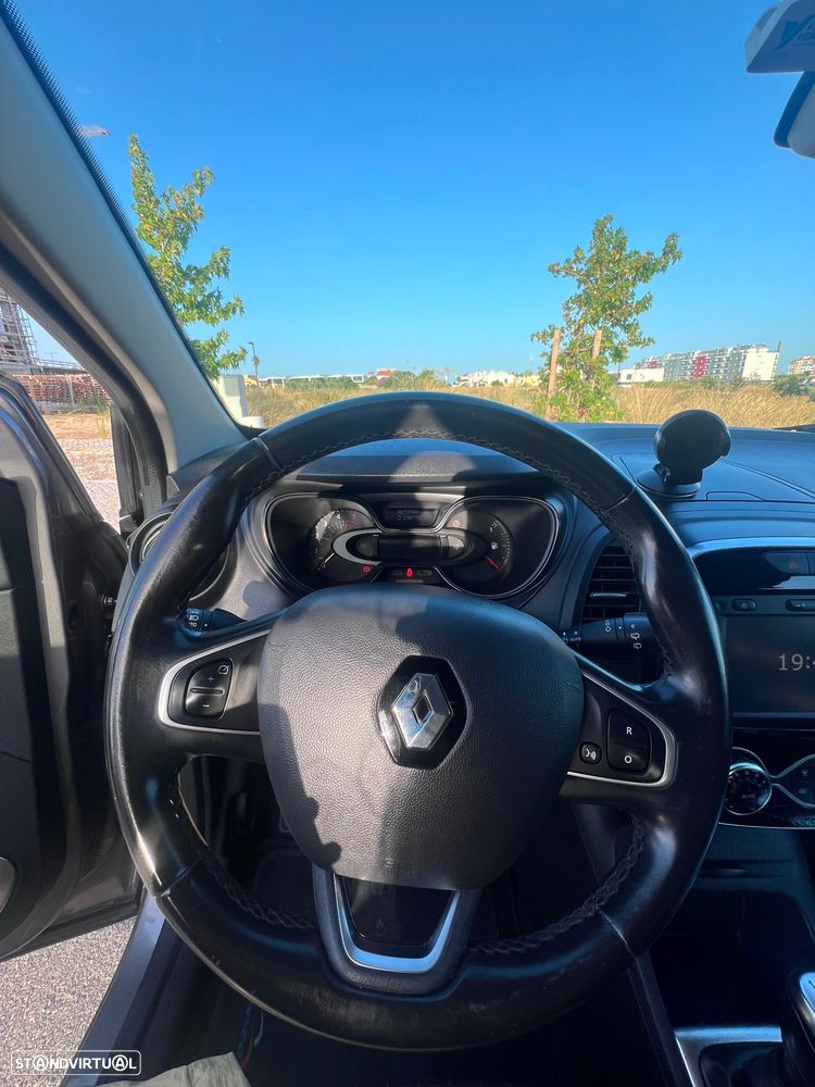 Renault Captur 1.5 dCi Exclusive - 10