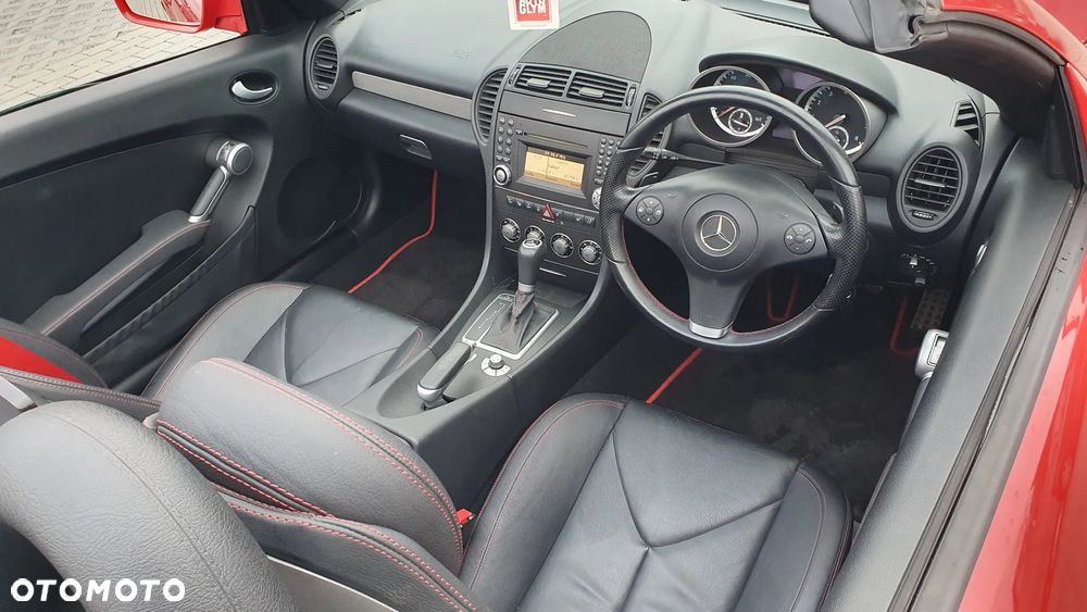 Mercedes-Benz SLK 200 BlueEFFICIENCY 7G-TRONIC Roadster pur - 26