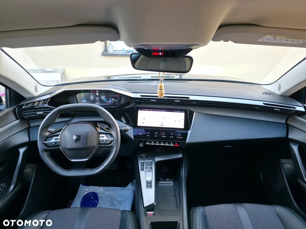 Peugeot 308 BlueHDi 130 EAT8 Allure Pack - 32