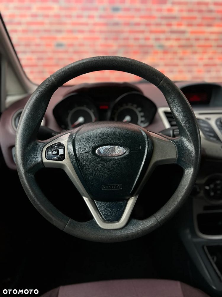 Ford Fiesta - 27