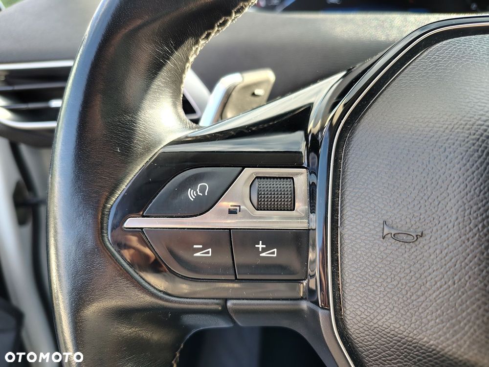 Peugeot 5008 1.6 BlueHDI Allure S&S EAT6 - 18