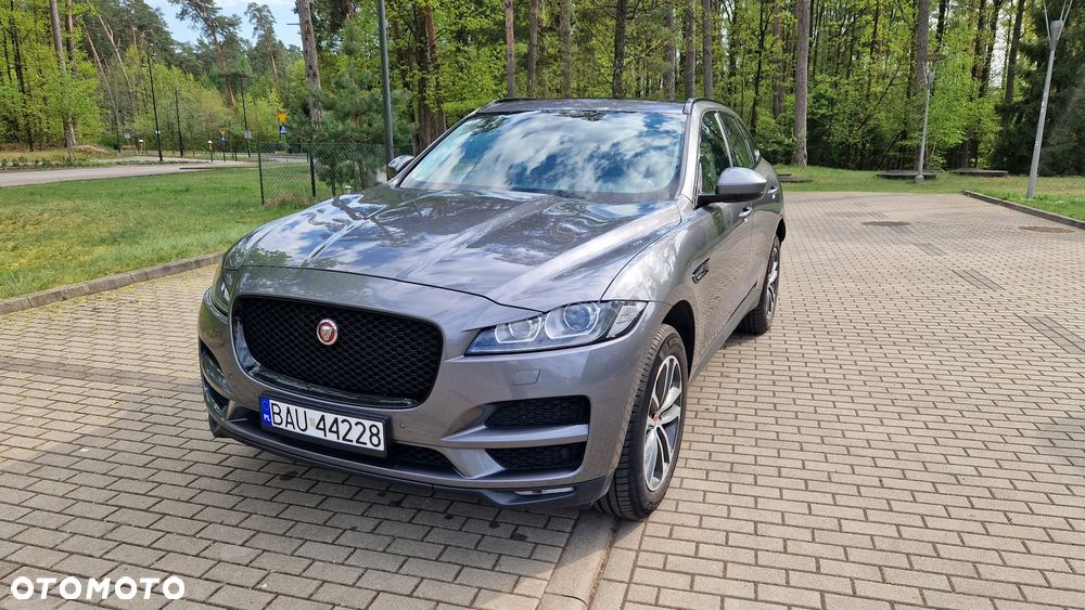 Jaguar F-Pace - 8