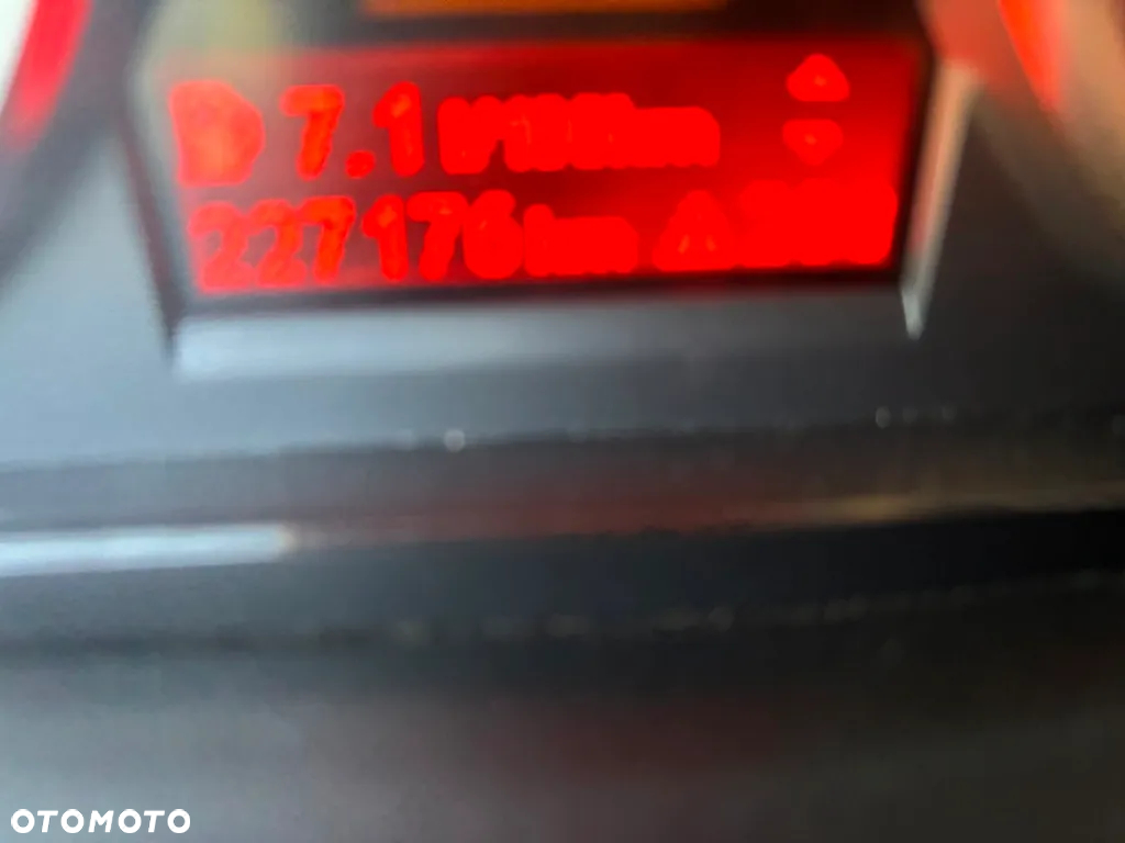BMW Seria 3 320d DPF Touring Blue Performance Edition Fleet - 21