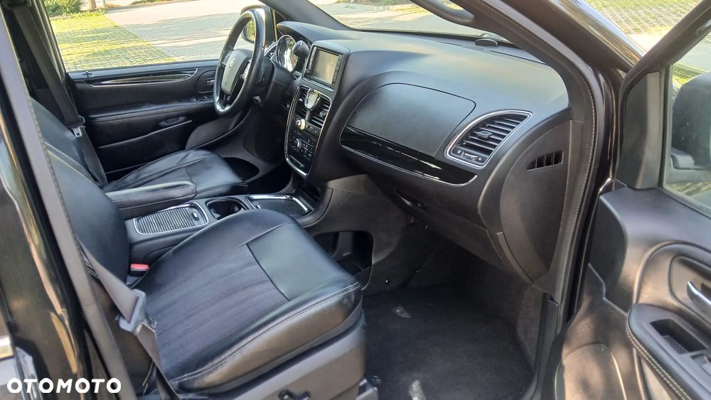 Lancia Voyager 2.8 Multijet 16v Platinum - 22