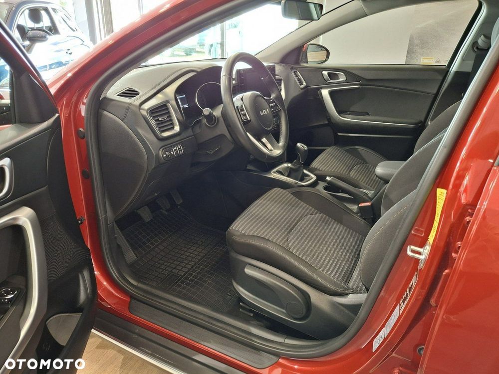 Kia XCeed 1.5 T-GDI M - 12