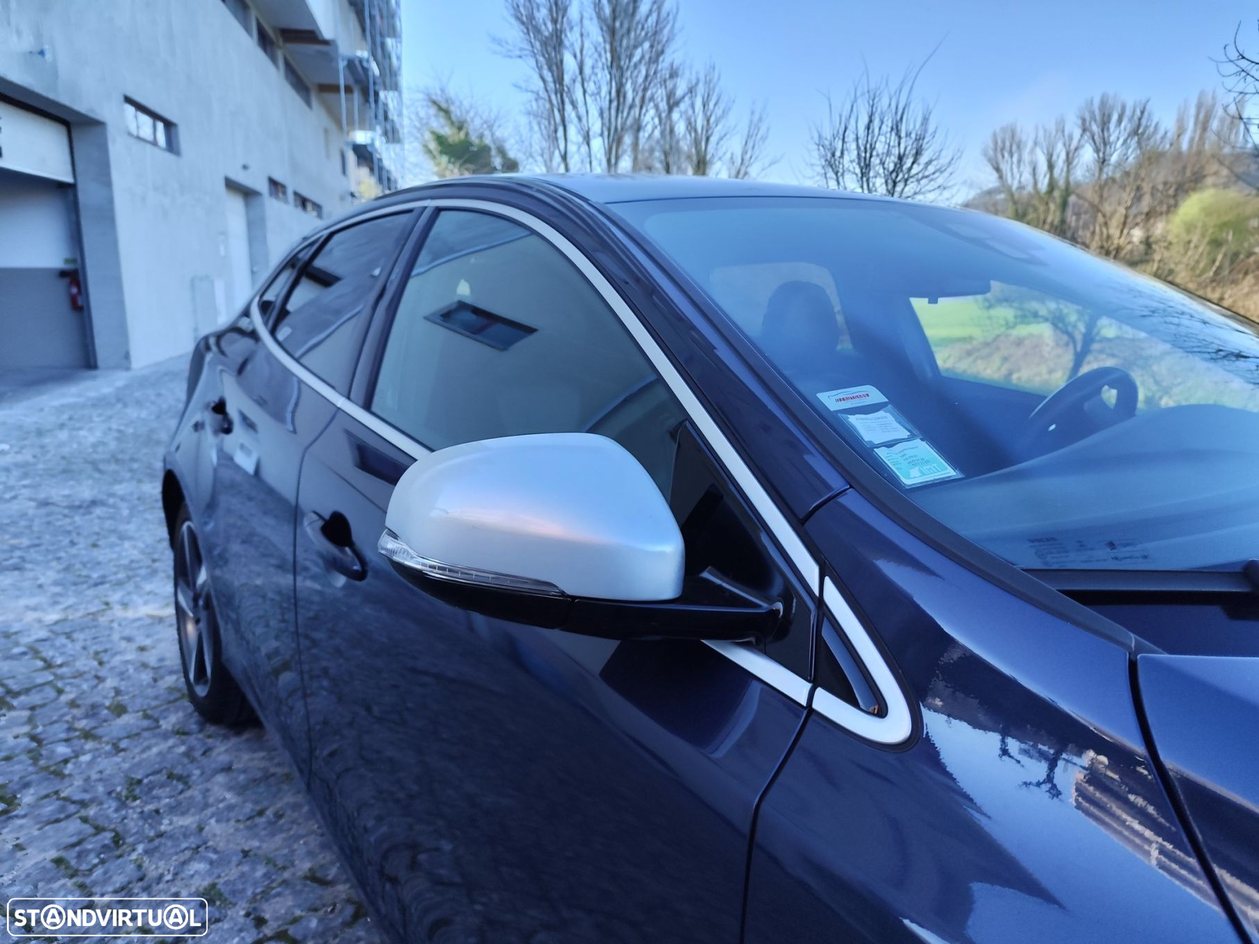 Volvo V40 1.6 D2 R-Design - 22