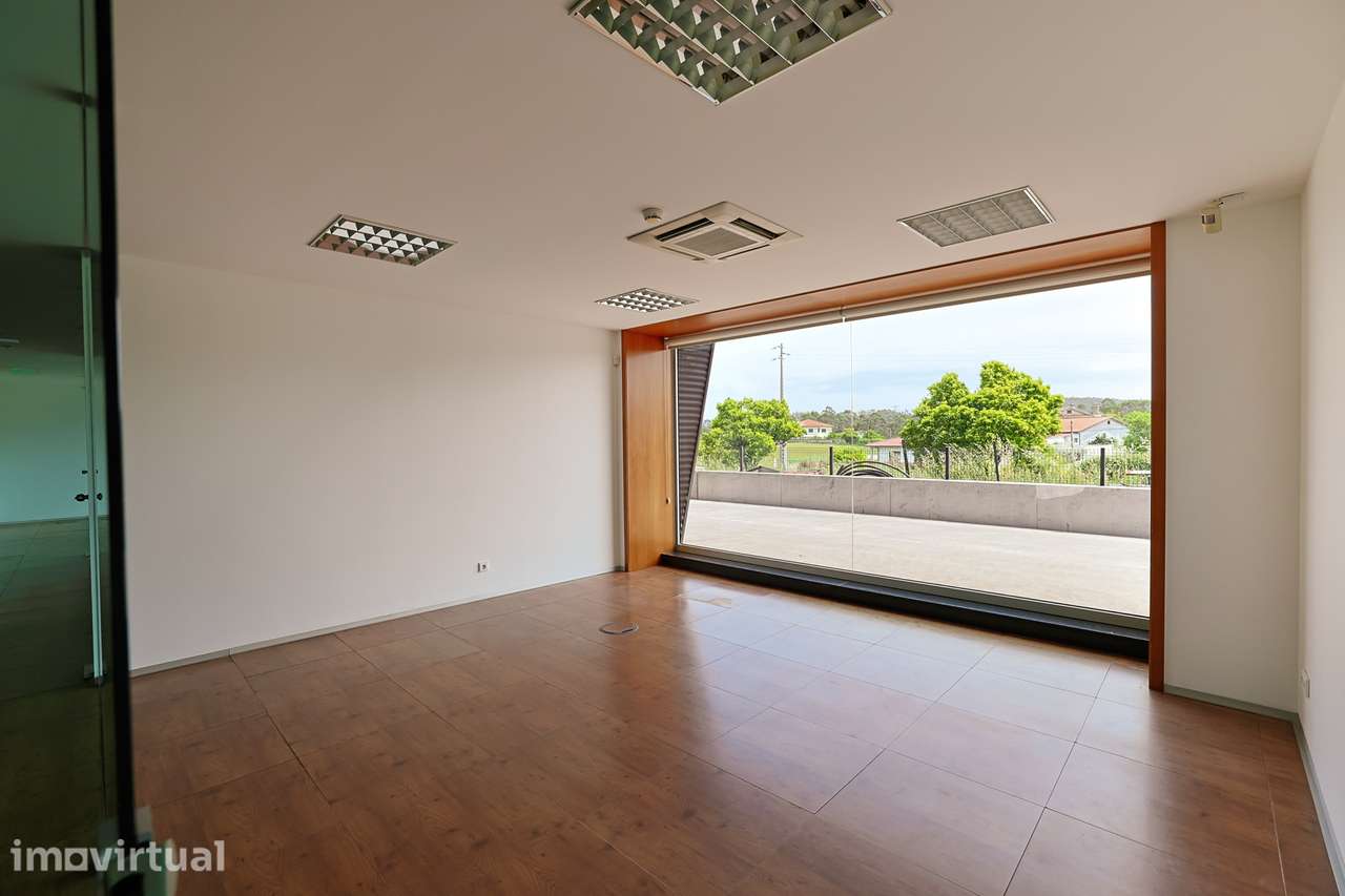 PAVILHÃO c/ Licença p/ Armazém e Serviços em Barcelos - Grande imagem: 5/21