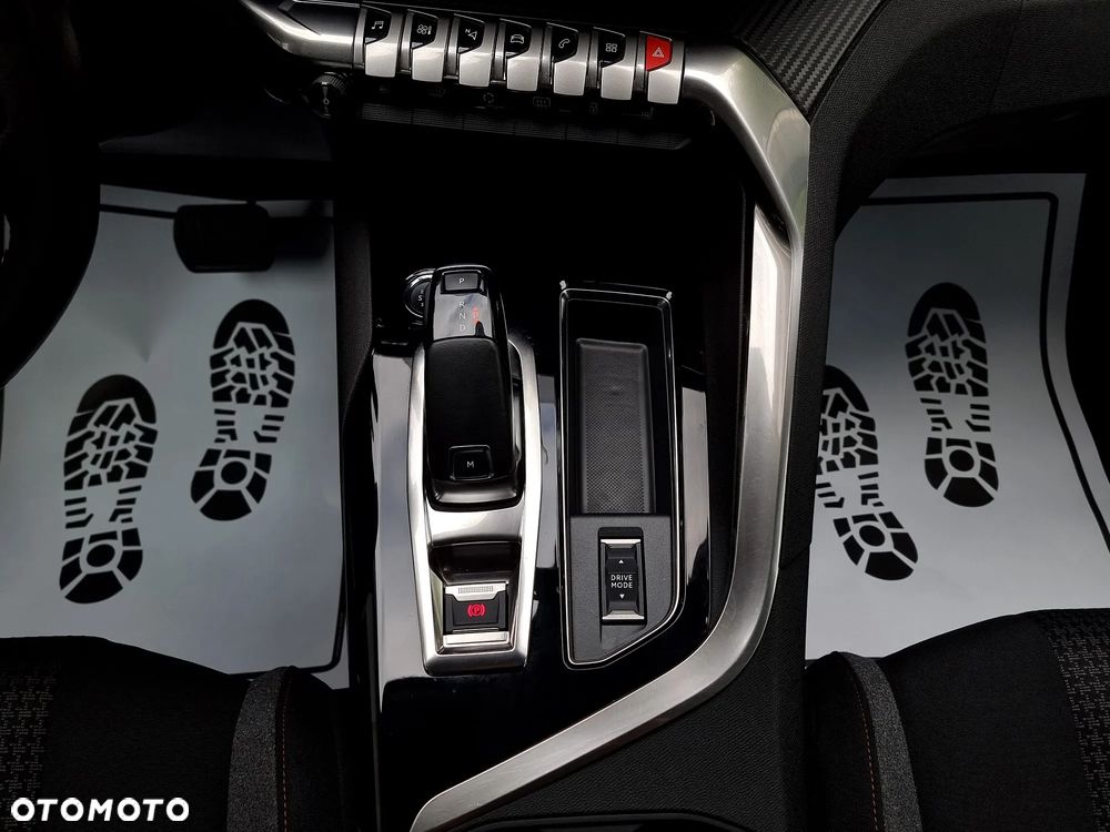 Peugeot 5008 1.5 BlueHDi Active Pack S&S EAT8 - 19