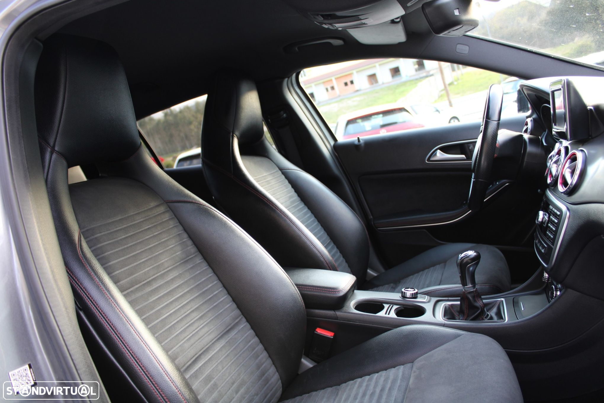 Mercedes-Benz GLA 200 CDi AMG Line - 10