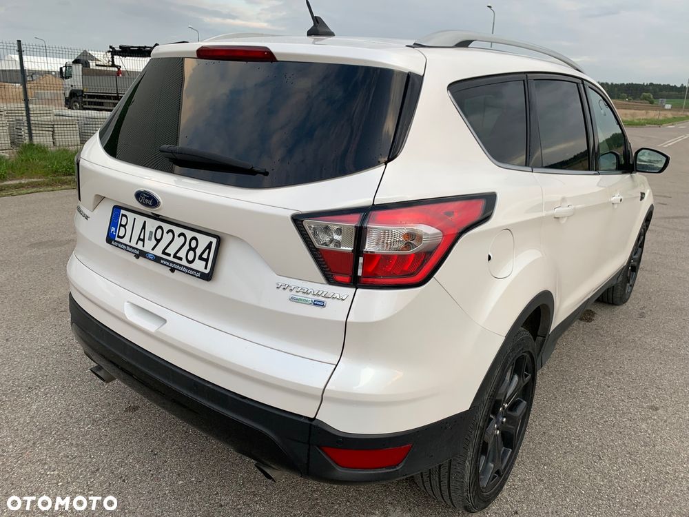 Ford Escape 2.0 EcoBoost AWD Titanium - 34