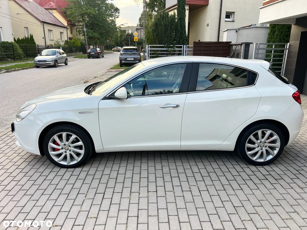 Alfa Romeo Giulietta 2.0 JTDM Distinctive - 6