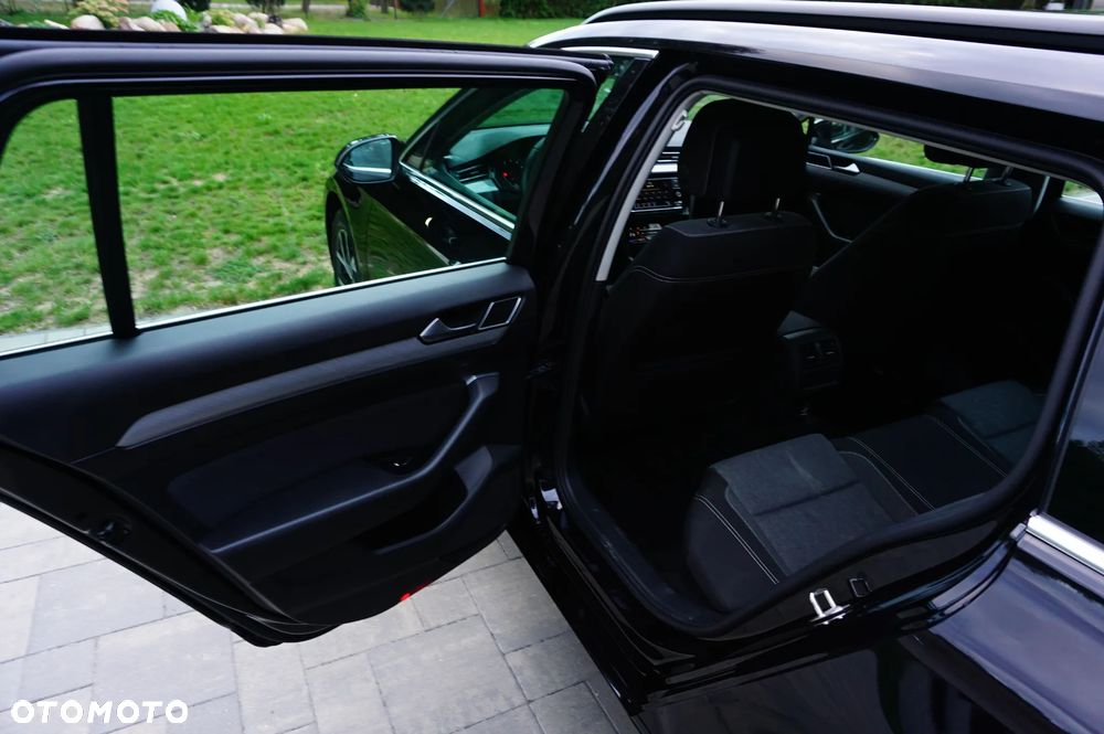 Volkswagen Passat Variant 1.5 TSI EVO Business - 19