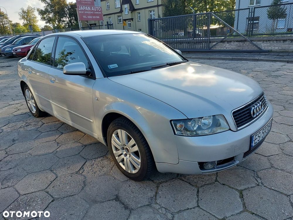 Audi A4 Limousine - 3