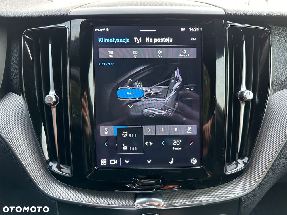 Volvo XC 60 B4 D Plus Dark - 20