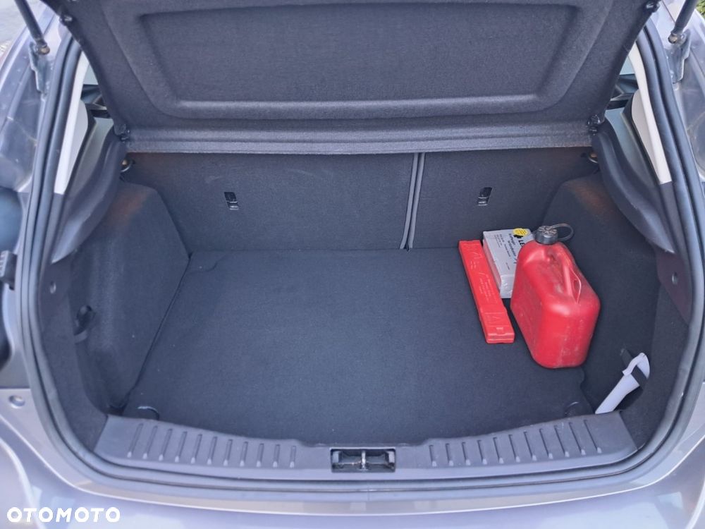 Ford Focus - 25