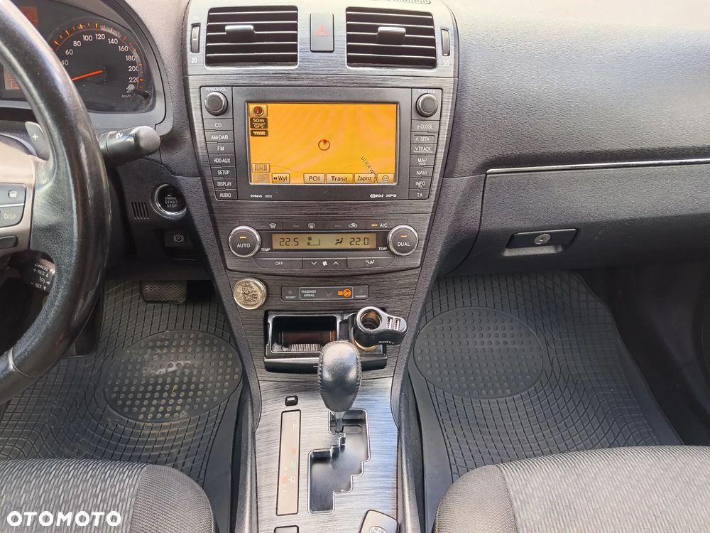 Toyota Avensis - 26