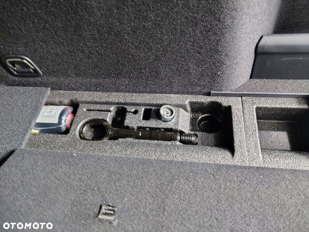 Volkswagen Passat - 15