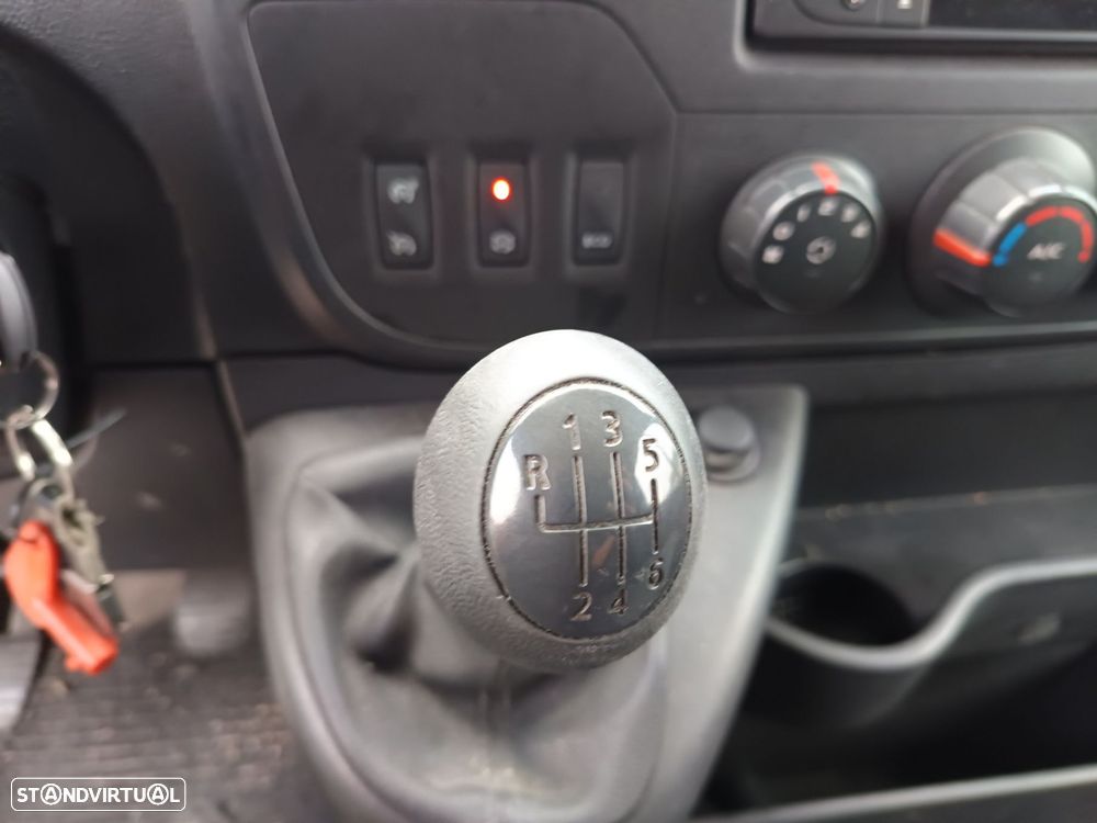 Renault Master 2.3 dCi L2H2 3.5T - 12
