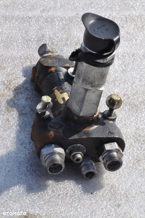 ROZDZIELACZ Manitou MT 732 - 2