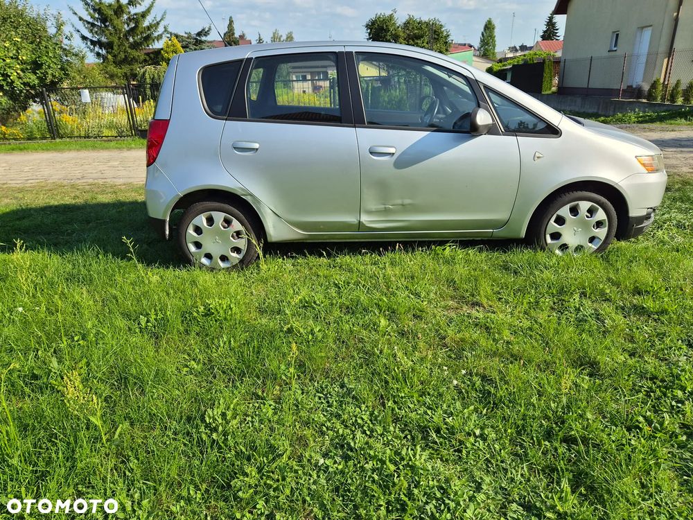 Mitsubishi Colt - 24