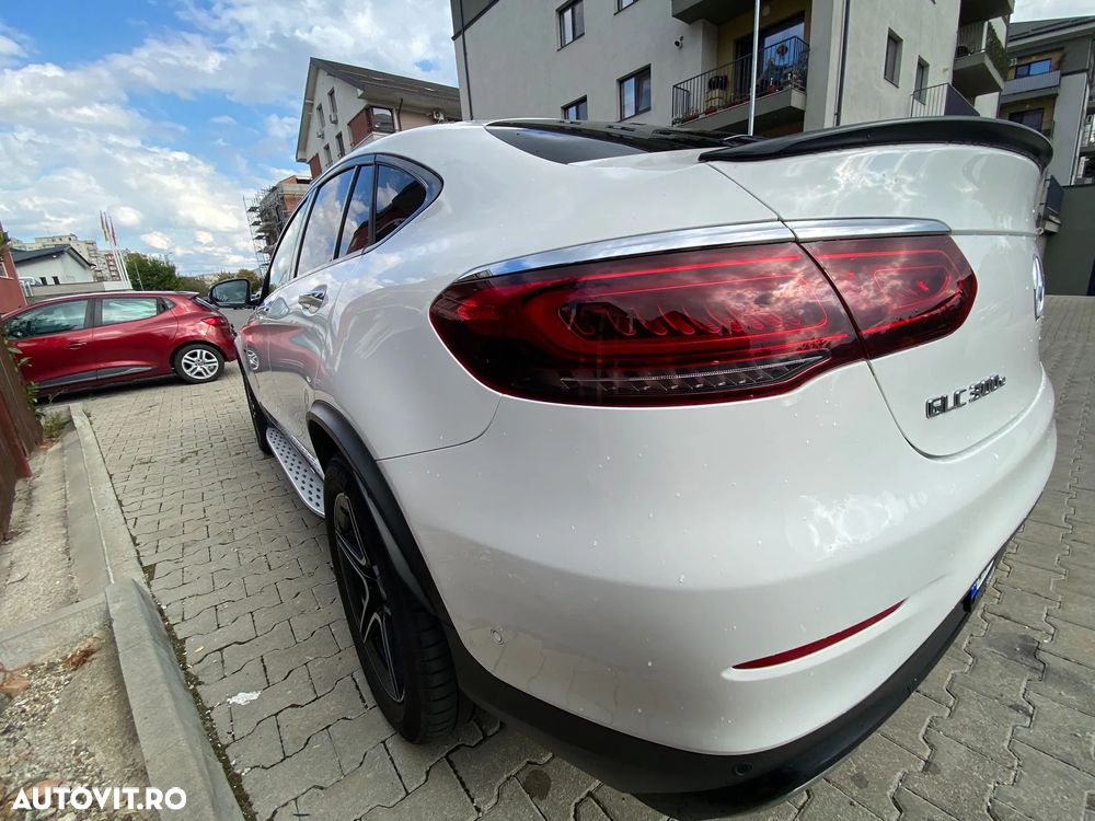 Mercedes-Benz GLC 300 e 4Matic 9G-TRONIC AMG Line - 15