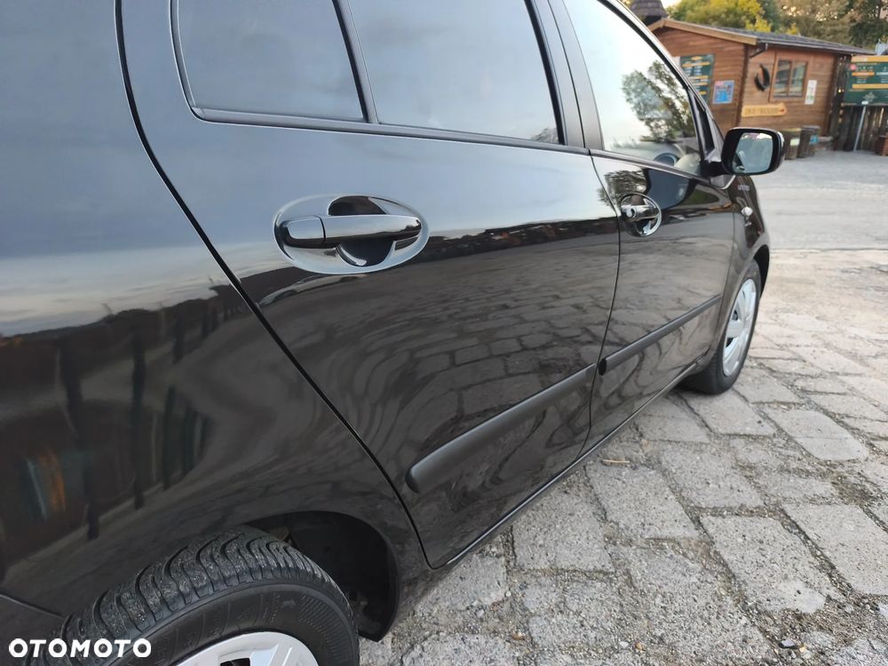 Toyota Yaris - 13