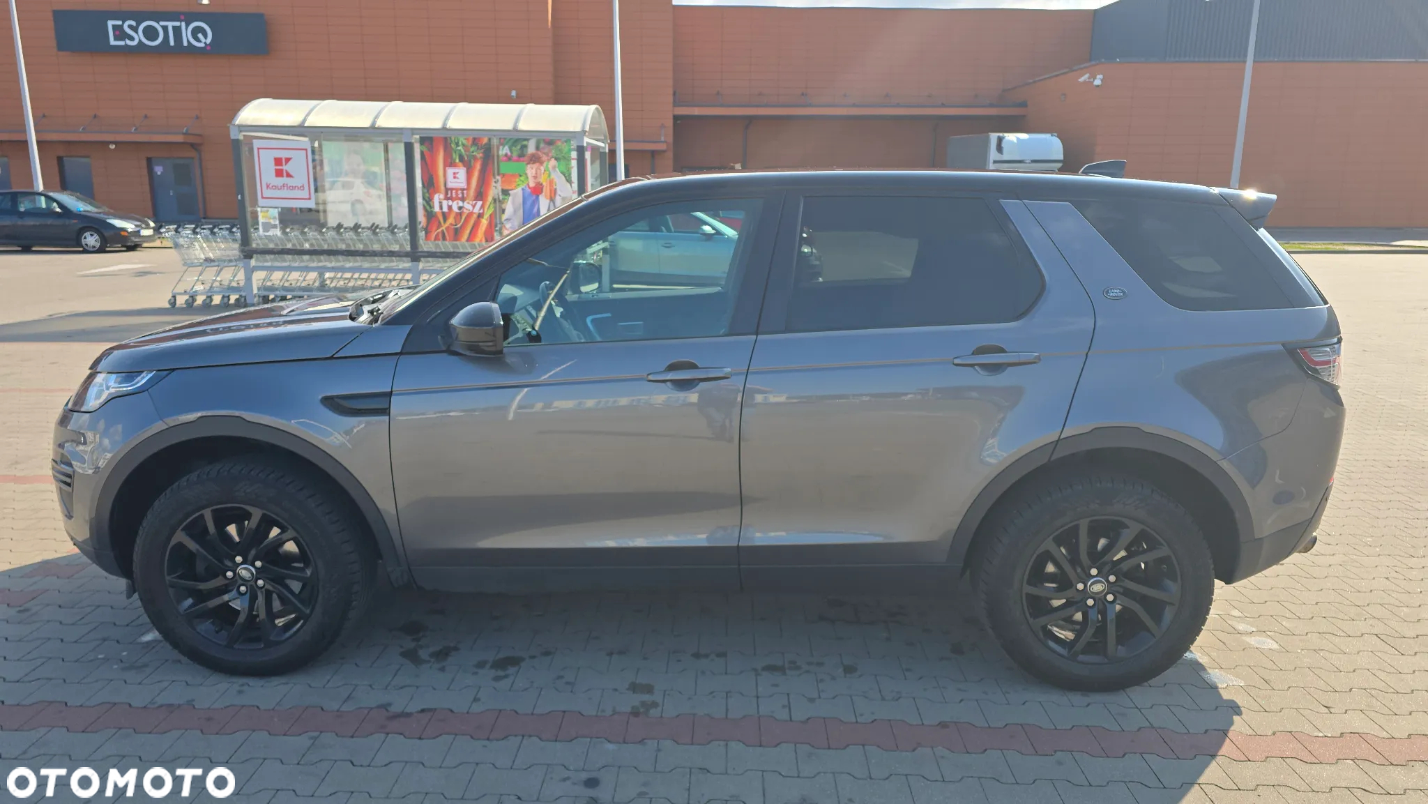 Land Rover Discovery Sport 2.0 D180 SE - 11