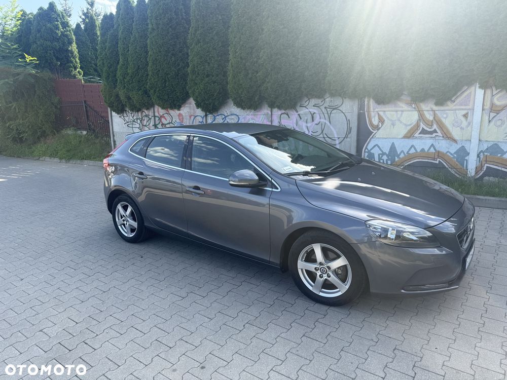 Volvo V40 - 2