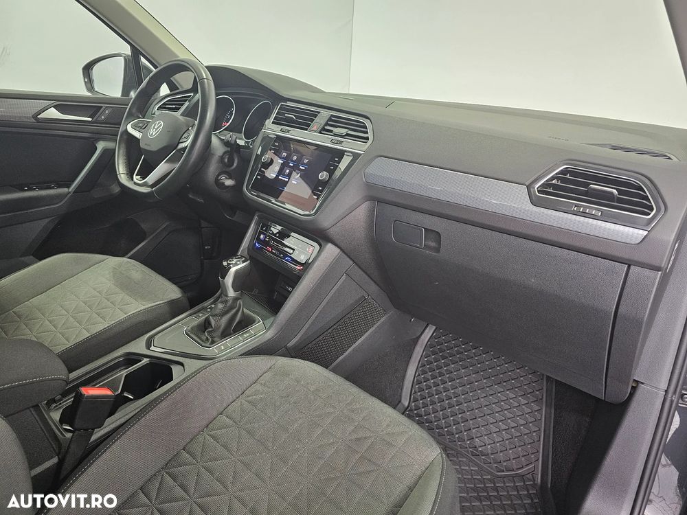 Volkswagen Tiguan 1.5 TSI ACT DSG Life - 32