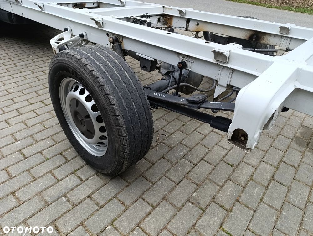 Mercedes-Benz sprinter - 12