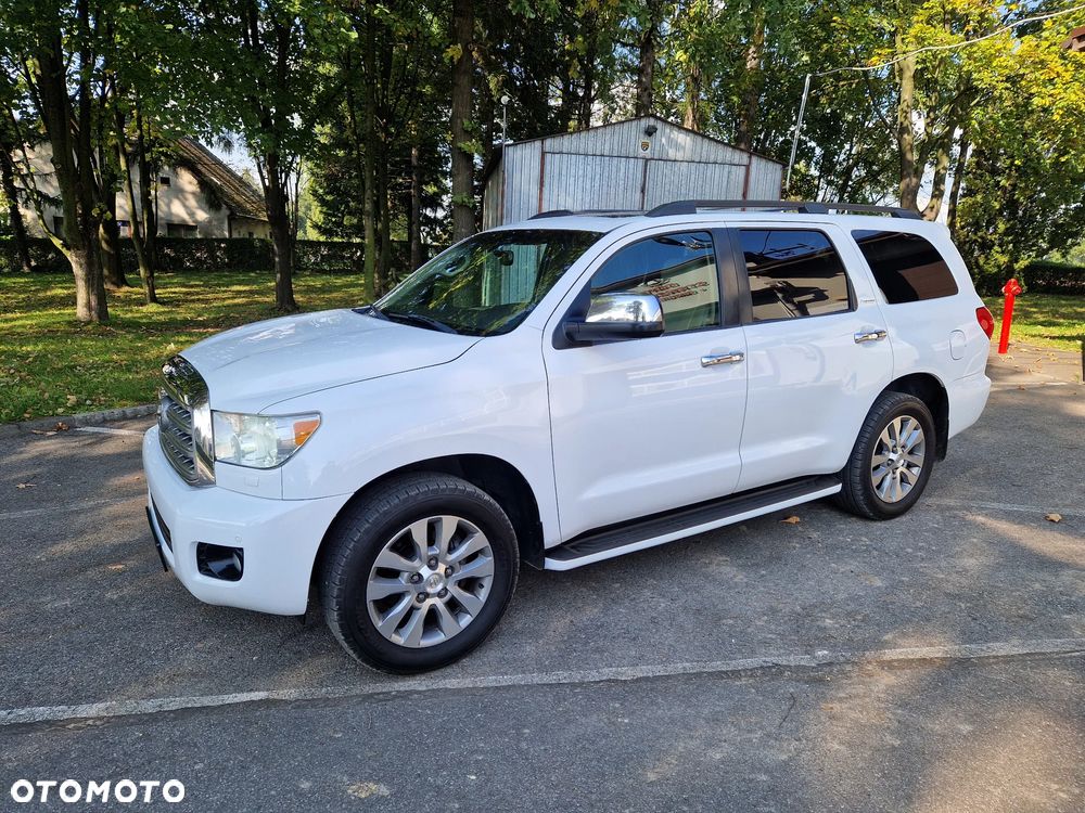 Toyota Sequoia - 29