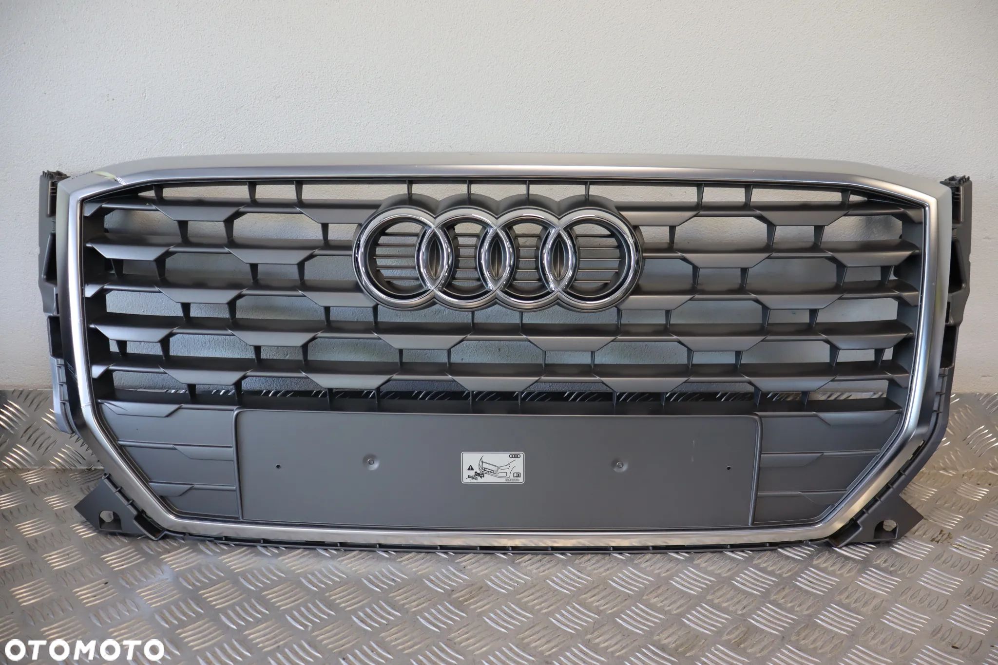 GRILL GRIL ATRAPA AUDI Q2 81A853651 2016-2020 - 1