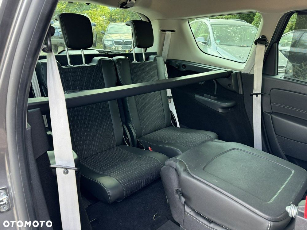 Renault Grand Scenic - 17