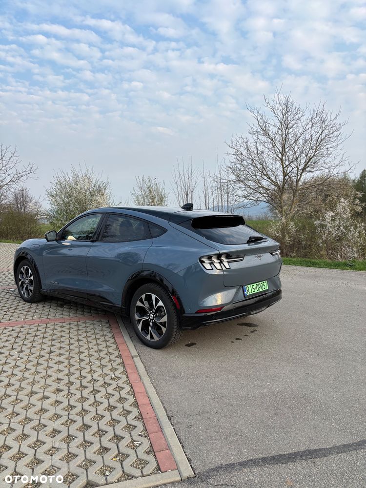 Ford Mustang Mach-E AWD PREMIUM - 3