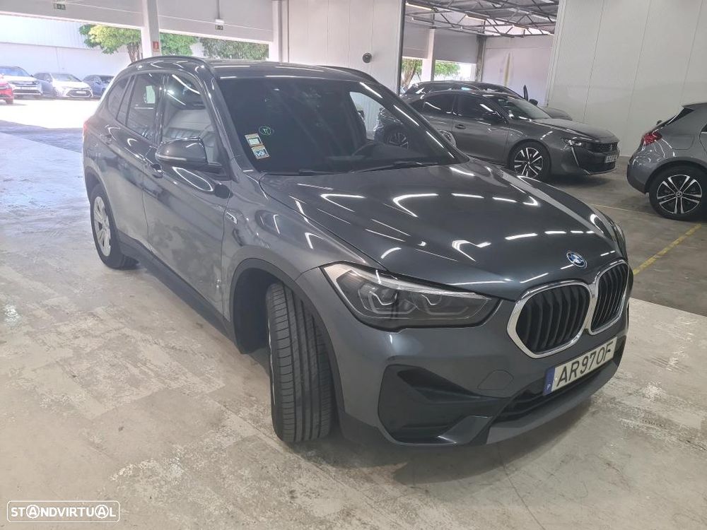 BMW X1 25 e xDrive Corporate Edition - 4