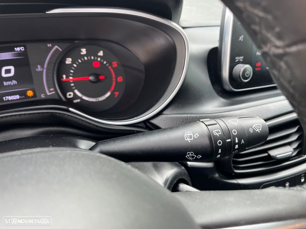 Fiat Tipo Station Wagon 1.6 M-Jet Lounge - 28