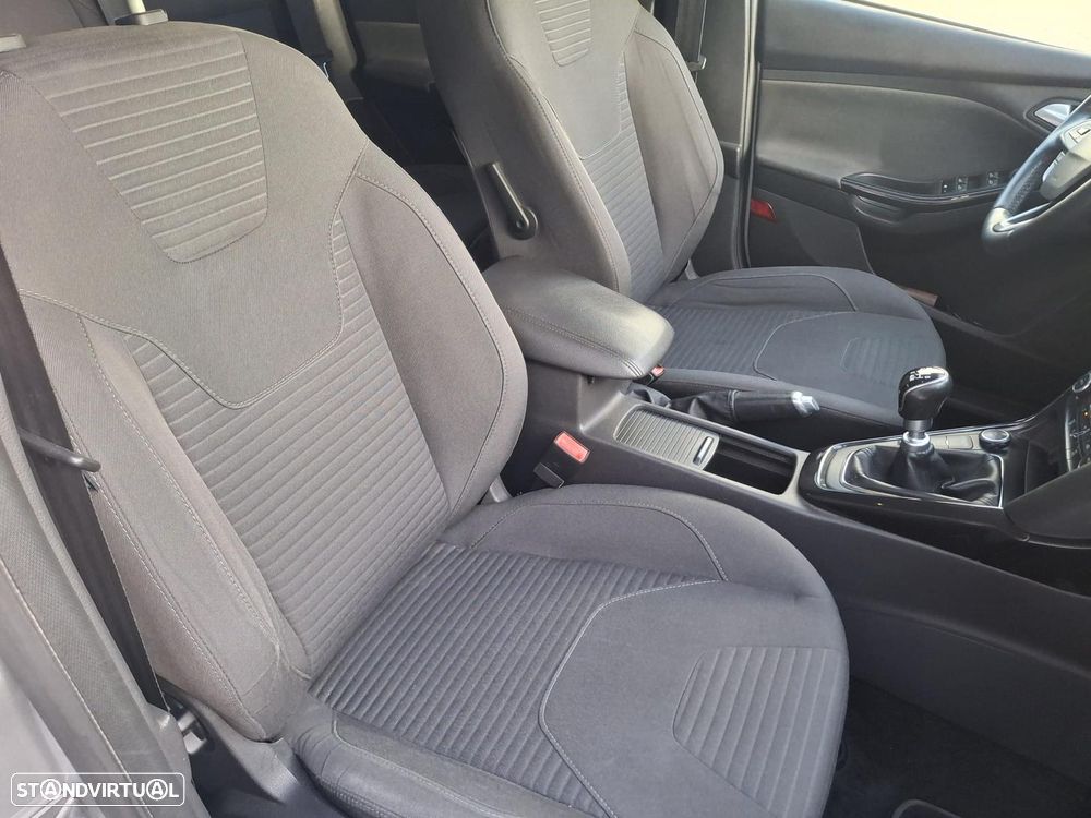 Ford Focus 1.0 EcoBoost Titanium - 22