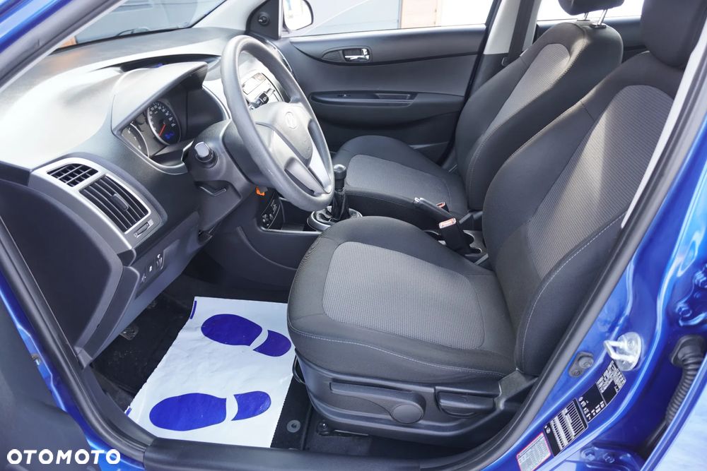 Hyundai i20 1.2 Intro Edition - 16