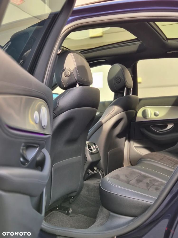 Mercedes-Benz Klasa E 220 d 4-Matic 9G-TRONIC - 27