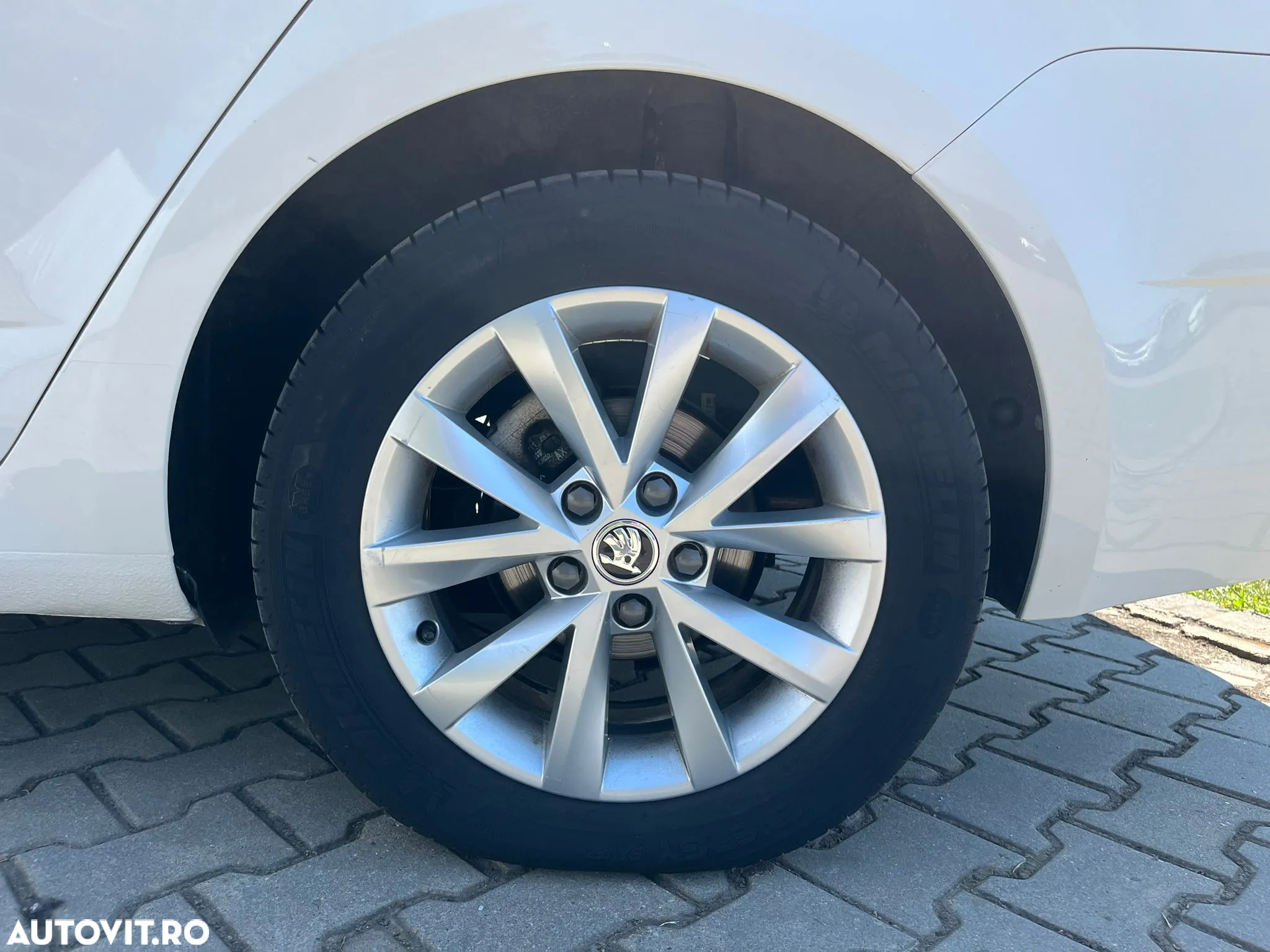 Skoda Octavia 2.0 TDI DSG Style - 21