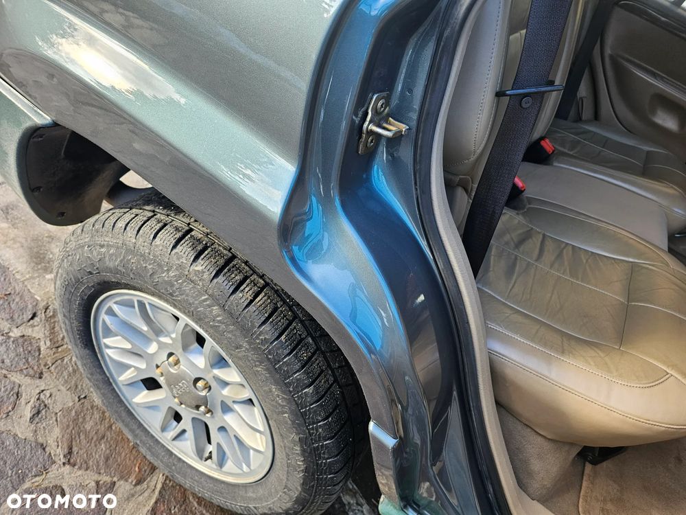 Jeep Grand Cherokee - 19