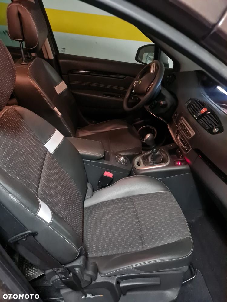 Renault Scenic 1.5 dCi Emotion - 4